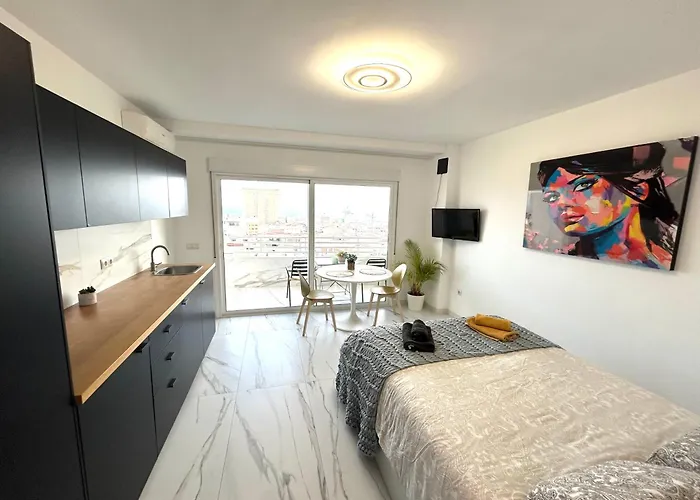 Chill Out Studio Jacuzzi & Sea Views